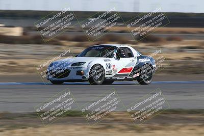 media/Nov-17-2024-CalClub SCCA (Sun) [[5252d9c58e]]/Around the Pits/